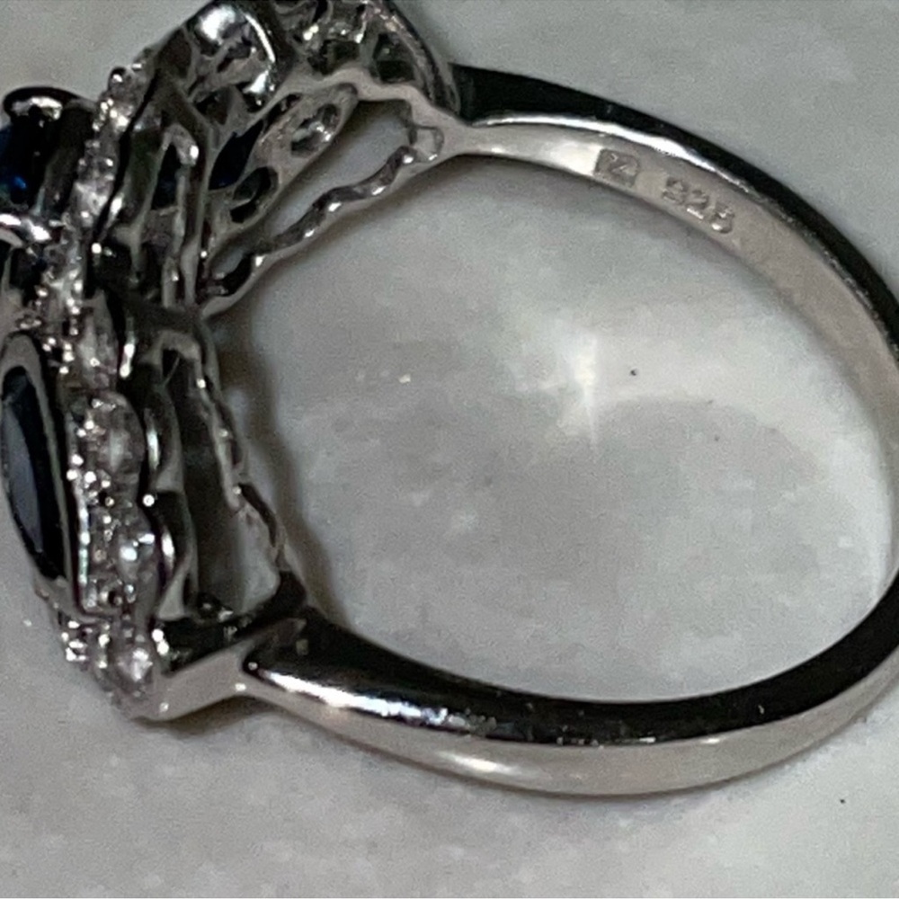 Vintage Ring - Picture 4 of 6